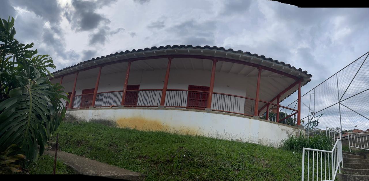 Sede Social: La Casa Roja de Casas de San Martín