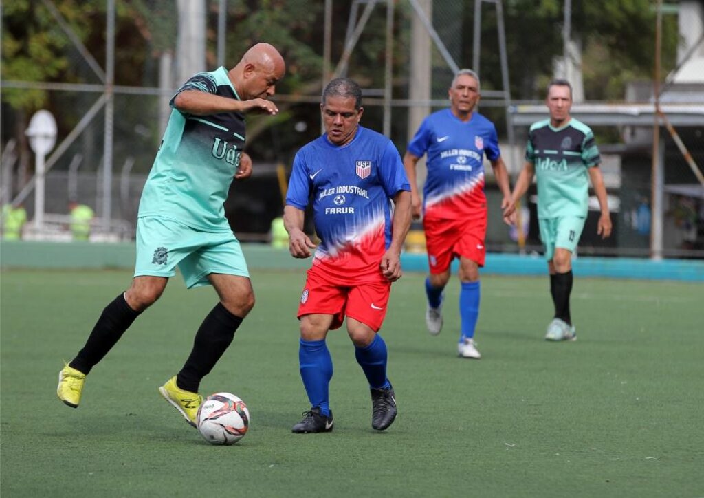 Fútbol caminando