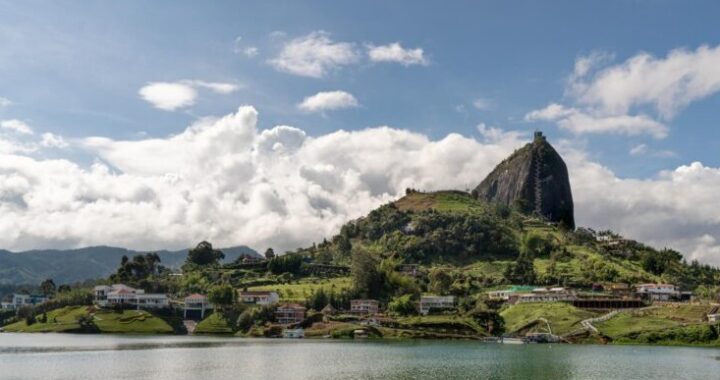 Fin de sobrevuelos en Guatapé por ruido excesivo