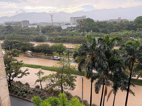 Caos_en_El_Poblado_por_fuertes_lluvias_en_Medellin