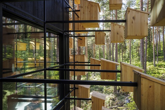 El_hotel_que_devuelve_el_hogar_a_350_aves_en_Suecia