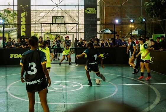 La revolución del fútbol callejero en Medellín