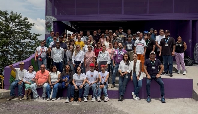 Nuevas_oportunidades_llegan_a_la_loma_en_San_Cristobal_