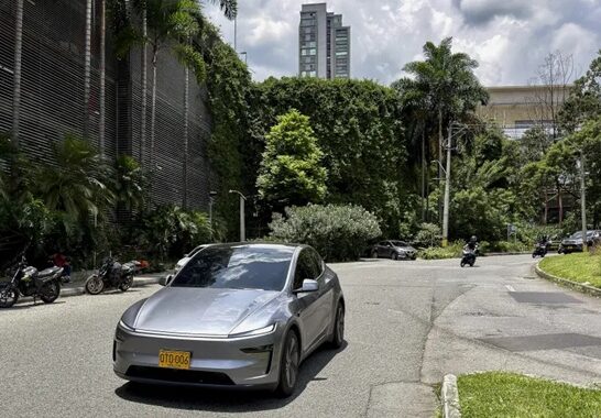 Los supercargadores de Tesla aterrizan en Medellín
