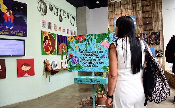 La exposición que resignifica el dolor de la niñez en Medellín