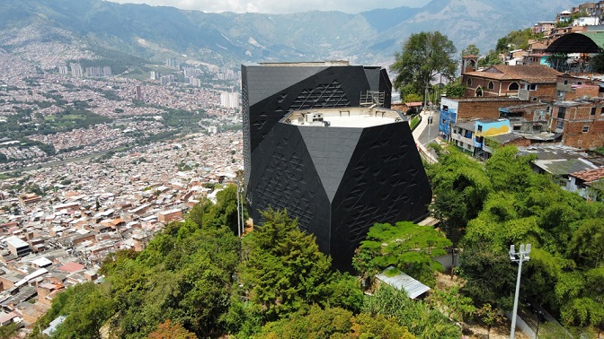 El_nuevo_comienzo_del_Parque_Biblioteca_Santo_Domingo_Savio