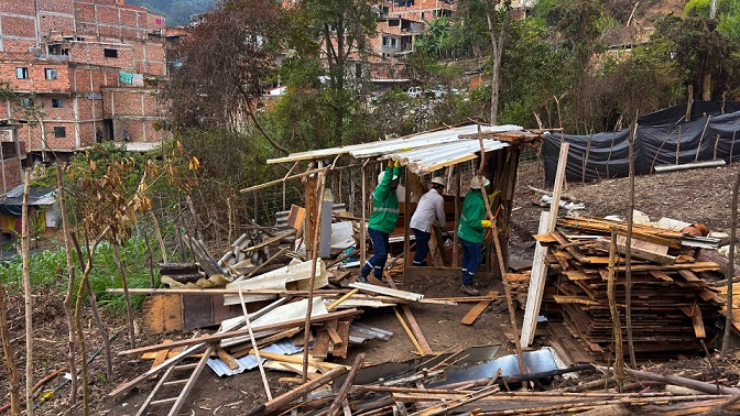 Operativo_en_Altavista_frena_obras_irregulares